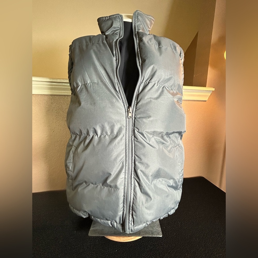 i5 Apparel-Mens Zip-Up Reversible Puffer Vest Jacket, Large Gray-Heavy & Warm!